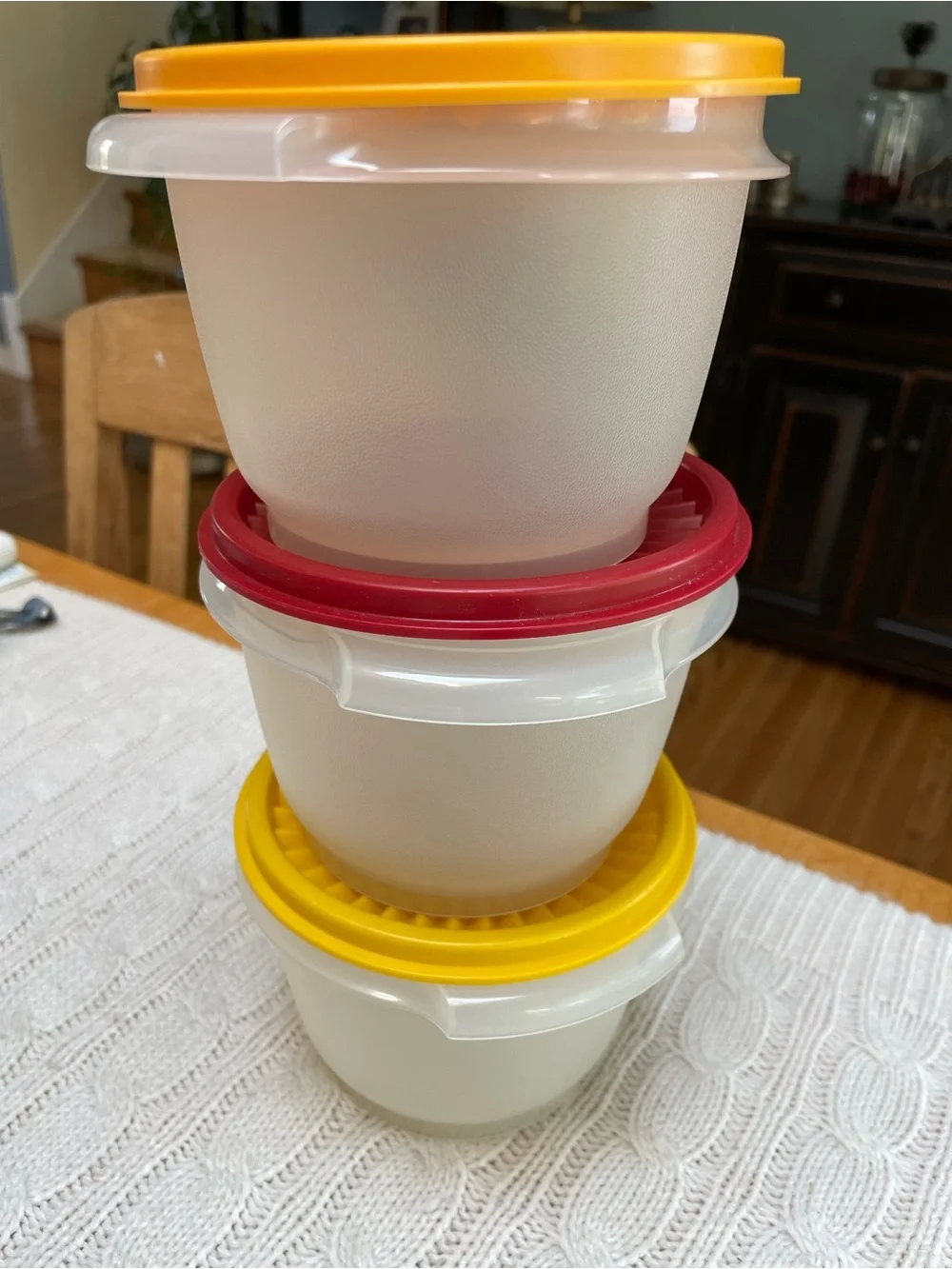 Tupperware vtg servalier